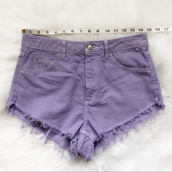 TOPSHOP Moto Kiri Lavendar Fray Hem Shorts! - Picture 4 of 7
